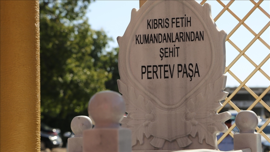 Kıbrıs'ın fethinin kumandanlarından Pertev Paşa'nın anıt türbesi Maraş'ta ziyarete açıldı