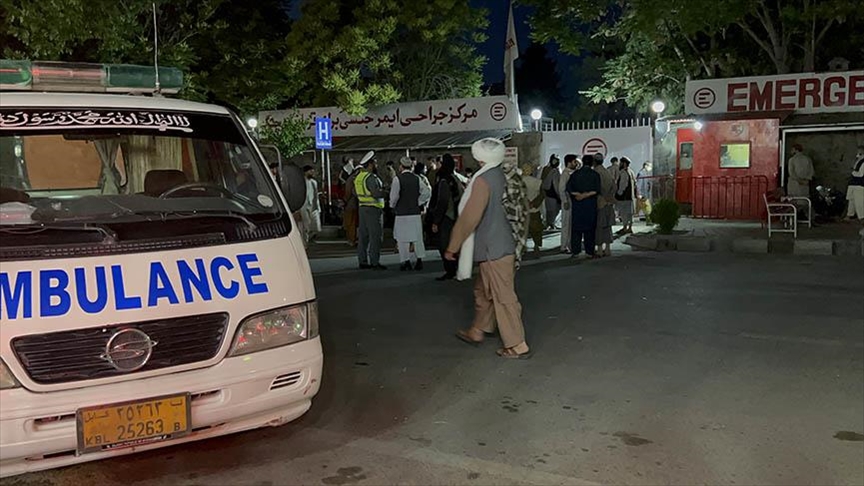 Autoridades confirman 10 muertos y 30 heridos después de explosión en mezquita de Kabul, Afganistán