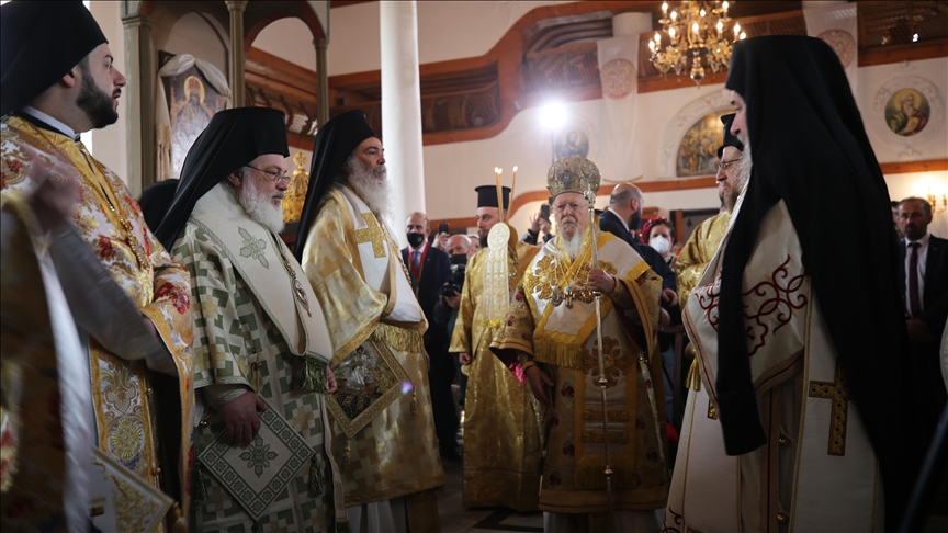 Fener Greek Orthodox patriarch conducts ritual in northwestern Turkiye