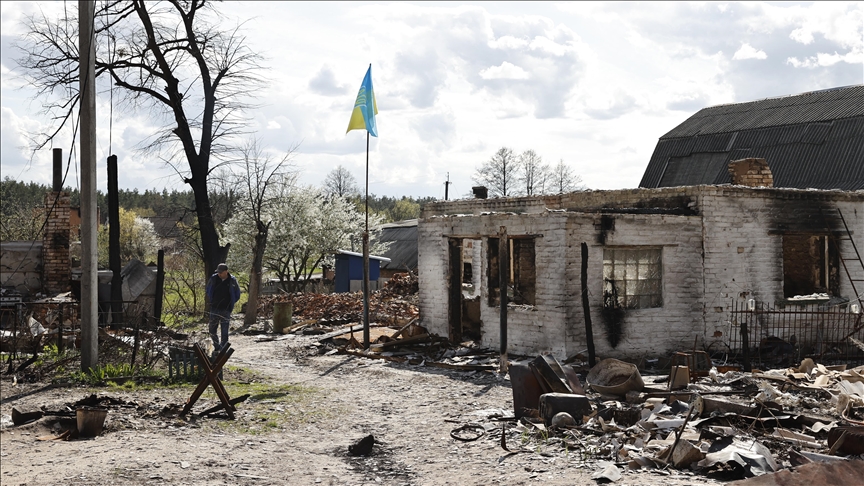 Ukrainian village Moschun 'forgotten' after days of death, destruction