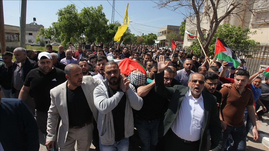 Hundreds mourn Palestinian youth killed by Israel in West Bank