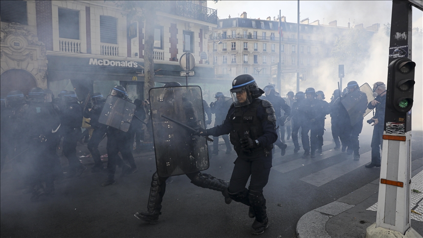 France/Défilé du 1er mai : Les pompiers de Paris agressés dénoncent une « sauvagerie »