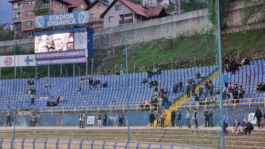 Sarajevo: Otvorene kapije stadiona Grbavica, navijači odaju počast Ivici Osimu