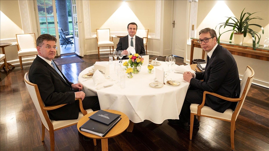 Kurti dhe Vuçiç në darkë joformale në Berlin, nën organizimin e emisarit Lajçak