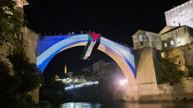 Mostar: Zastava Palestine kao odgovor na osvjetljavanje Starog mosta bojama zastave Izraela