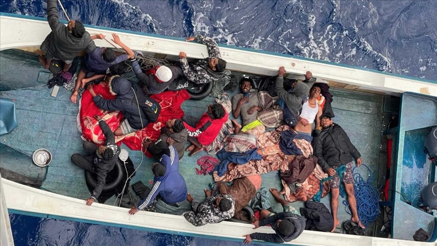 القوات التركية تنقذ 17 مهاجرا قبالة مصراتة الليبية