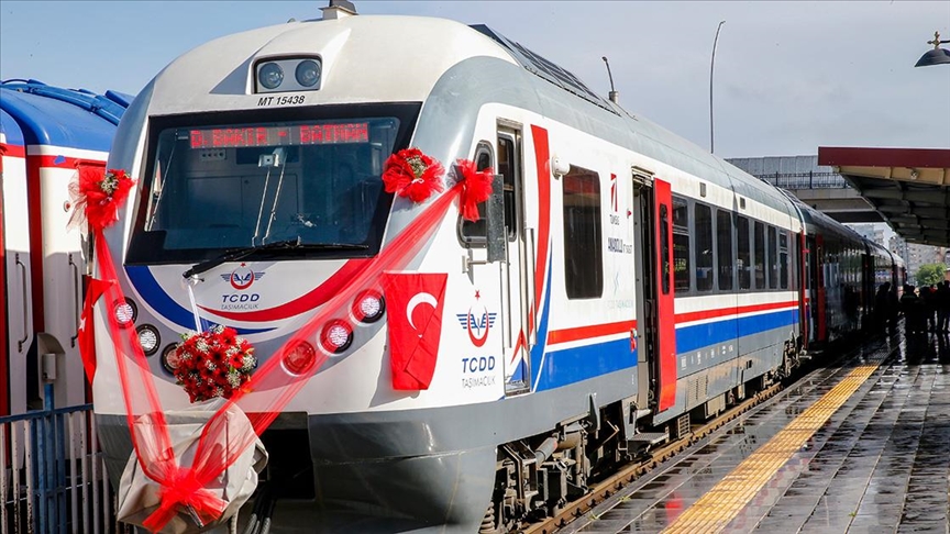 Diyarbakır-Batman seferleri yenilenen tren setleriyle başladı