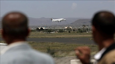 Planes carrying freed Houthis arrive in Yemen from Saudi Arabia
