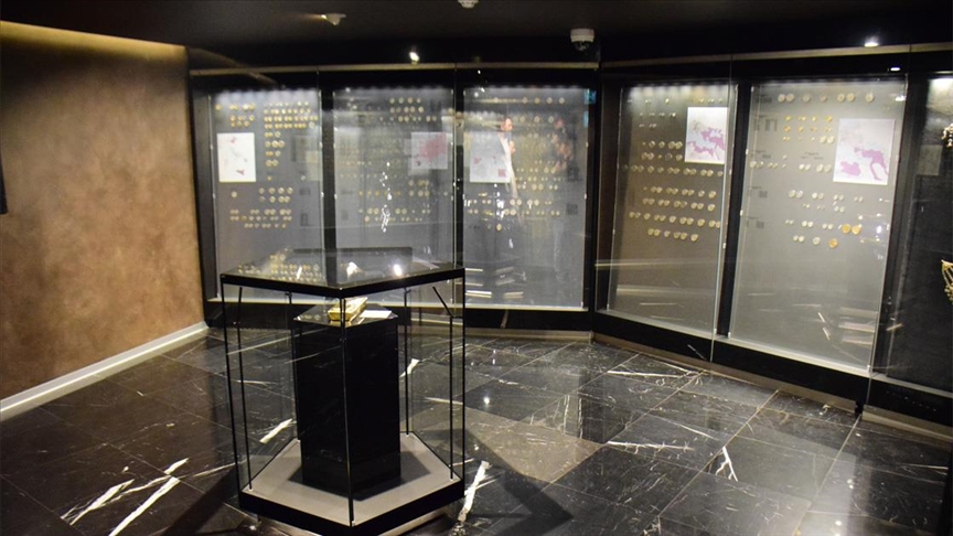 Arnavutluk Bankası Müzesi, nadir bulunan değerli koleksiyonlara ev sahipliği yapıyor
