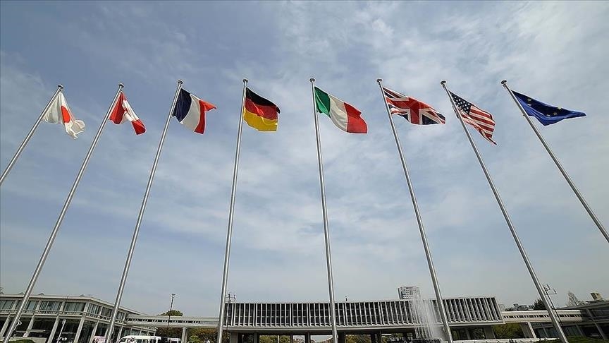 G7 countries pledge to ban importing Russian oil