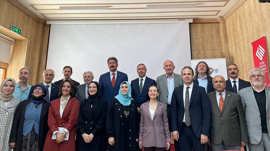 Genç seyyahlar, 'İstanbul'un Seyyahı Seyyah'ın İstanbul'u' projesiyle İstanbul'u anlatacak