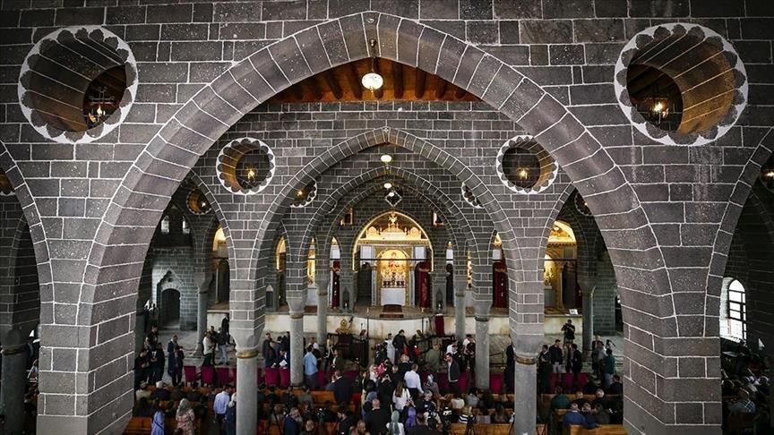 Gereja Armenia bersejarah gelar kebaktian pertama usai direnovasi Turki