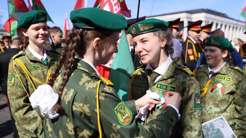 В Минске организовано шествие поколений