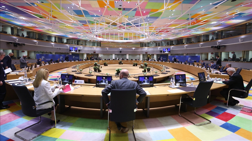 EU attempts united response to Ukraine crisis as global shock looms EU attempts united response to Ukraine crisis as global shock looms