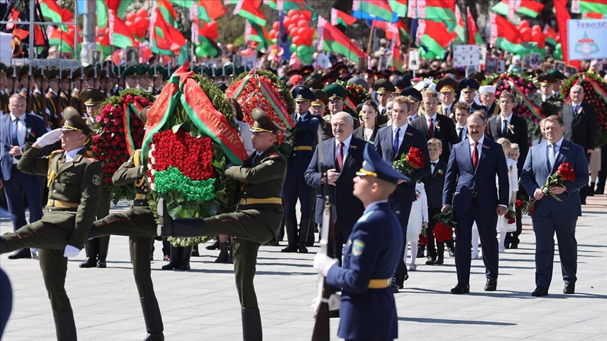 Лукашенко: Безумные политики Запада столкнули Украину и Россию