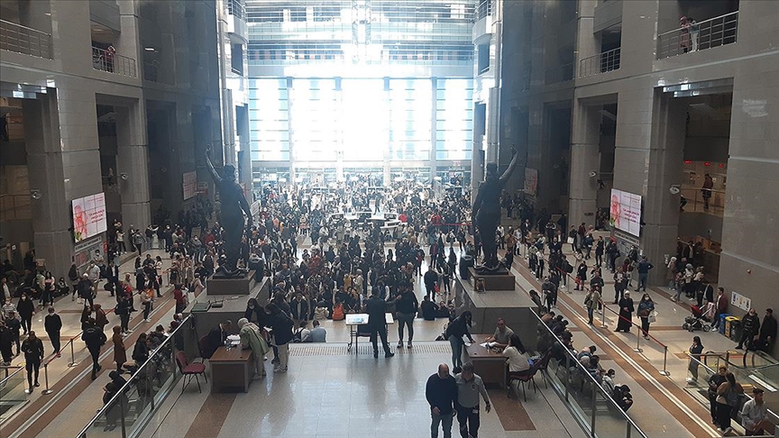 İstanbul Adliyesi'nde icra ve zabıt katipliği sınavı yoğunluğu