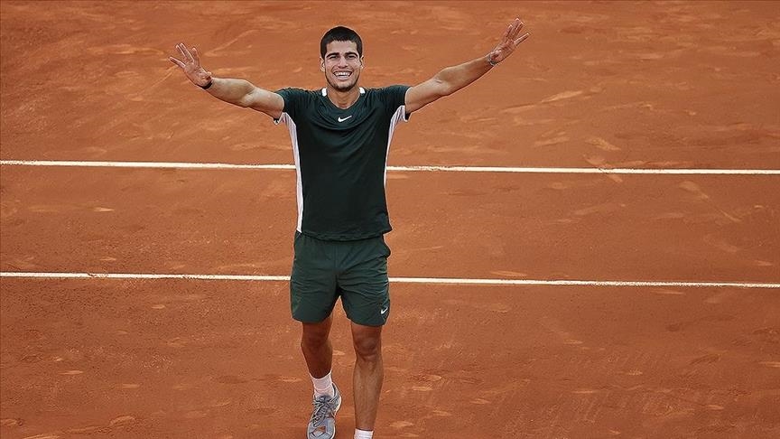 Teenager Alcaraz beats Alexander Zverev in final, wins Madrid Open title