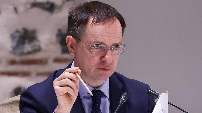 Переговоры с Киевом не прекращены - помощник президента РФ