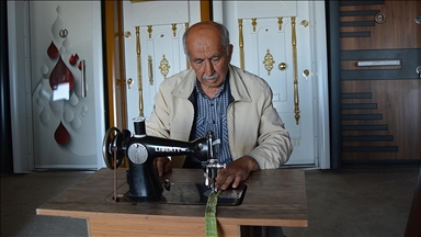 Nuri usta 50 yıldır dikiş makinesi tamir ediyor 