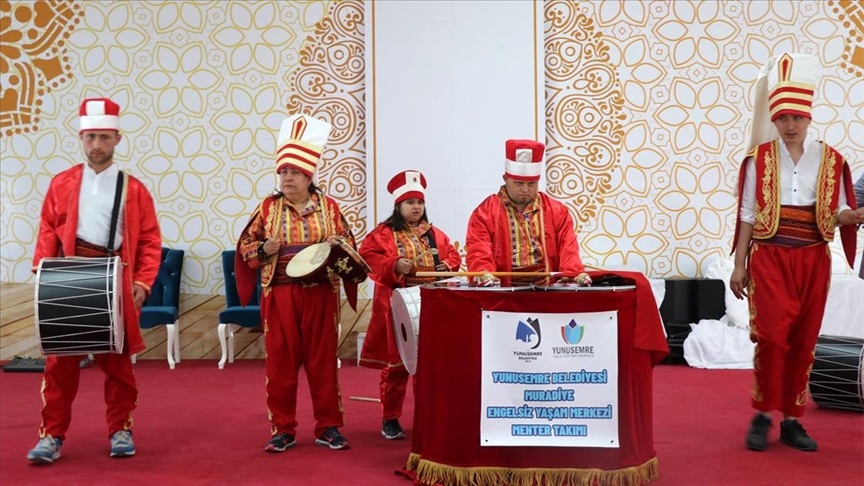 Manisa'da kurulan "Engelsiz Mehter Takımı" ilk konserine hazırlanıyor