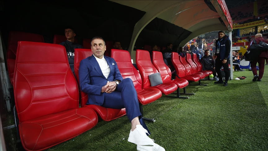Trabzonspor Teknik Direktörü Abdullah Avcı: Kazananı alkışlamaya devam edeceğim. Kayserispor'u tebrik ediyorum