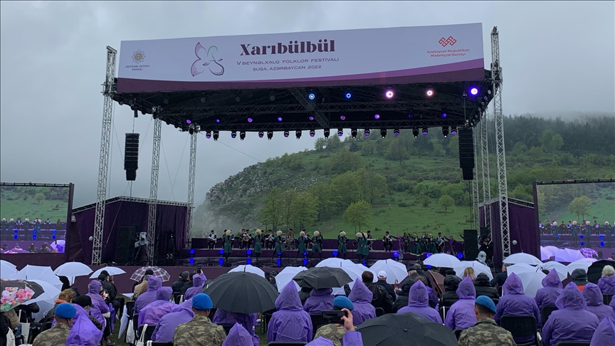 В Шуше открылся V Международный фольклорный фестиваль «Харыбюльбюль»