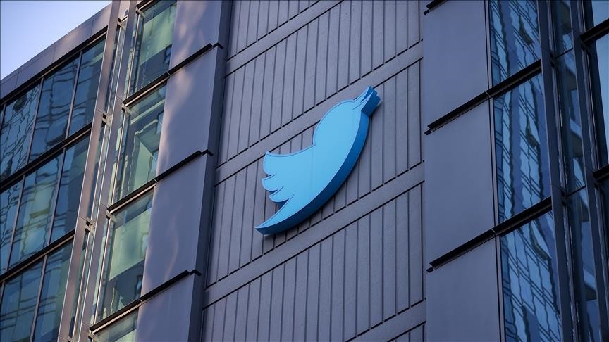 2 Twitter executives to leave firm amid Elon Musk takeover