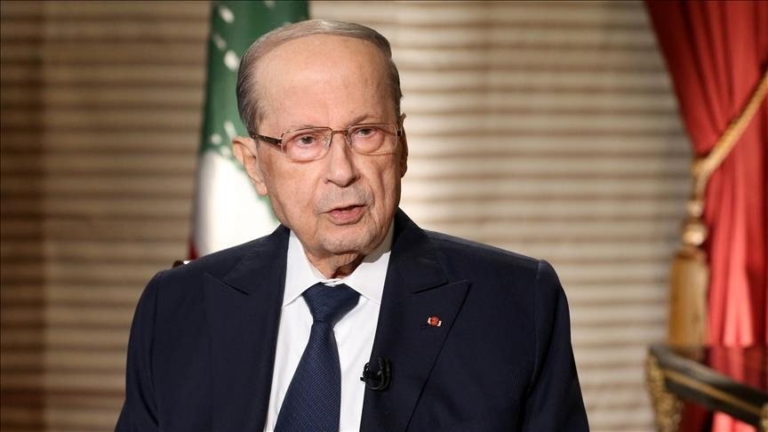 عون يتهم مرشحين بتقديم رشاوى مصدرها "خارج لبنان"