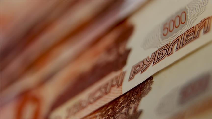 Премьер: Расходы бюджета России выросли почти на 25%