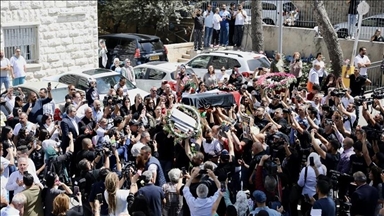 Policia izraelite rrit forcat në Kuds përpara ceremonisë mortore të gazetares së Al-Jazeera-s