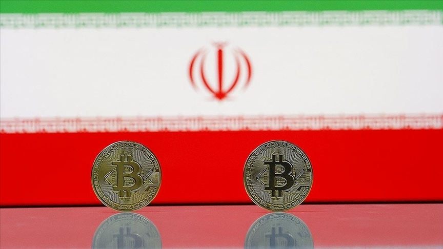 İran'da 'şüpheli döviz ve kripto para işlemleri' nedeniyle 9 bin banka hesabı bloke edildi