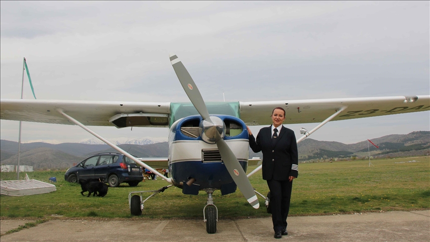 Një fluturim me gruan e vetme kapiten pilote të Boing 737 në Maqedoninë e Veriut