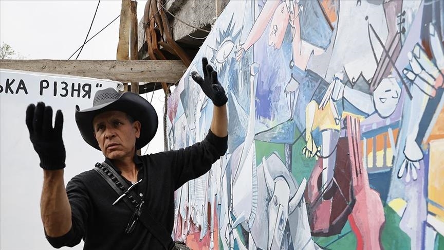 عبر لوحاته.. مكسيكي يجسد آلام الحرب في أوكرانيا (مقابلة)