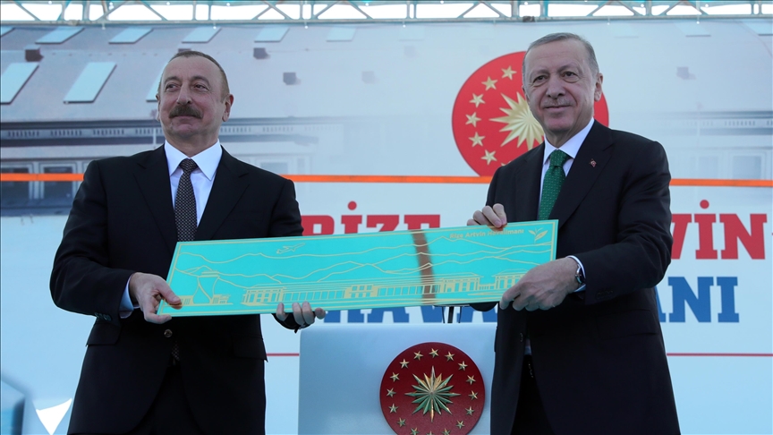 Turkish, Azerbaijani presidents inaugurate airport in Turkiye's Black Sea region