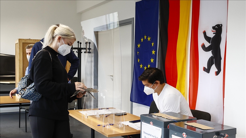 Almanya'nın en büyük eyaleti Kuzey Ren Vestfalya'da 13 milyon kişi sandığa gidecek