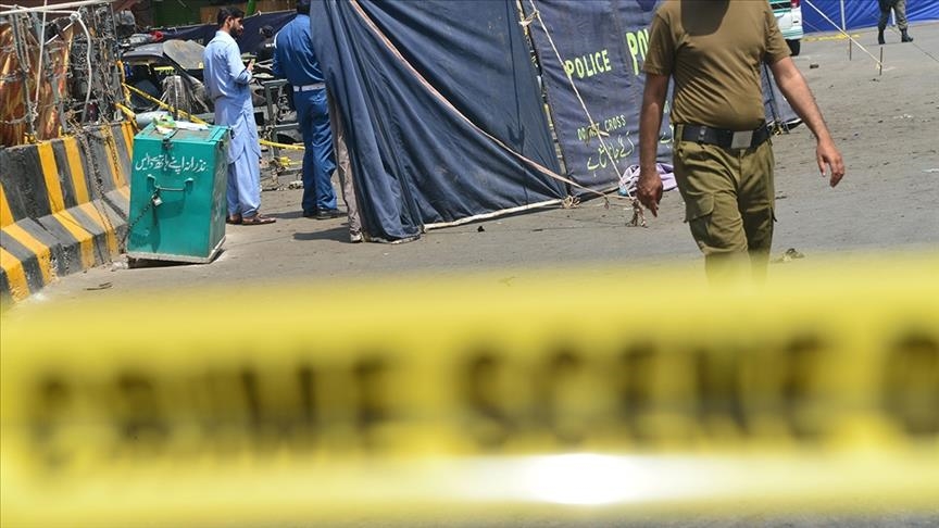 Suicide blast kills 6, including 3 children, in NW Pakistan: Army