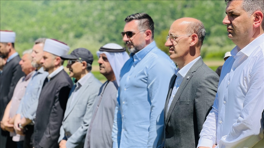 BiH: Ramić i Salkić posjetili povratničko naselje Abdulići - Žanjevo kod Bratunca