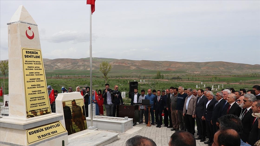 Eli kanlı PKK'nın Edebük'te katlettiği 9 sivil törenle anıldı