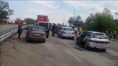 Ukrainë, një autokolonë e madhe evakuimi largohet nga Mariupoli