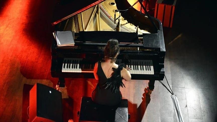 Дуэт Oyster Duo выступил в Стамбуле с концертом «Мир в Украине»