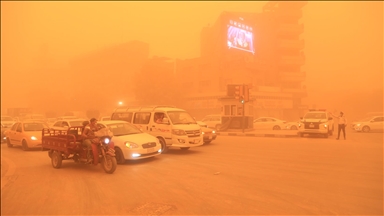 Thousands suffer as sandstorm hits Iraq