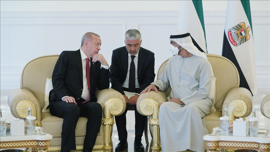 أردوغان يصل أبو ظبي للتعزية برئيس الإمارات الراحل
