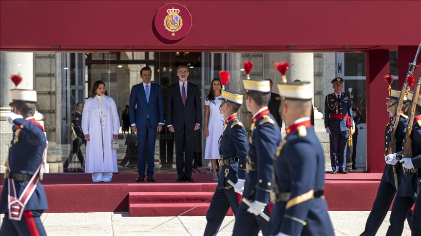 Spain receives Qatar’s emir amid global energy crisis