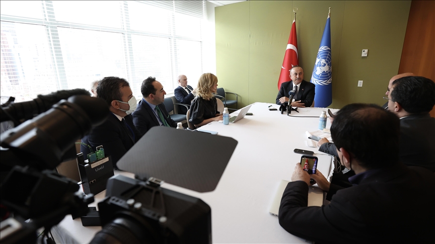 تشاووش اوغلو: أجرينا لقاء "إيجابيا جدا" مع بلينكن