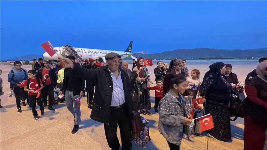 Turkiye evacuates more Ahiska Turks from Ukraine amid war with Russia