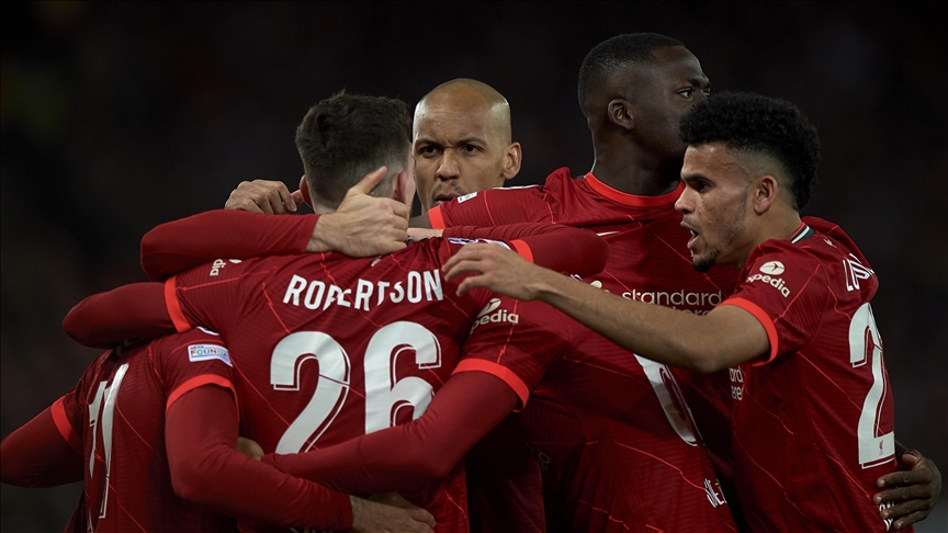 Liverpool take Premier League title fight to final week