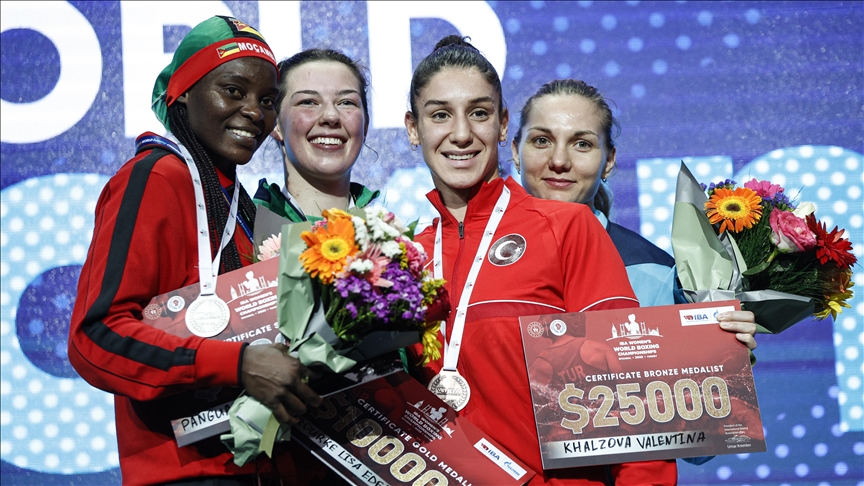 Dünya Kadınlar Boks Şampiyonası'nda Sema Çalışkan bronz madalya kazandı
