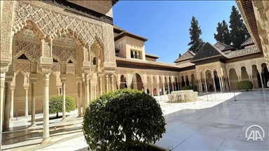 Alhambra... Le symbole de l'architecture islamique en Andalousie (Reportage)