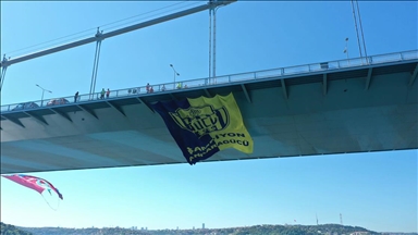 MKE Ankaragücü bayrakları, İstanbul'daki boğaz köprülerine asıldı