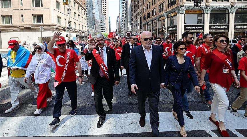 Cumhurbaşkanlığı İletişim Başkanlığı New York'ta 'Türk Günü Yürüyüşü' düzenledi